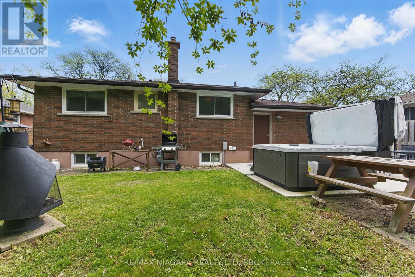 84 Regent Drive, St. Catharines, Ontario  L2M 3L7 - Photo 7 - X12476505