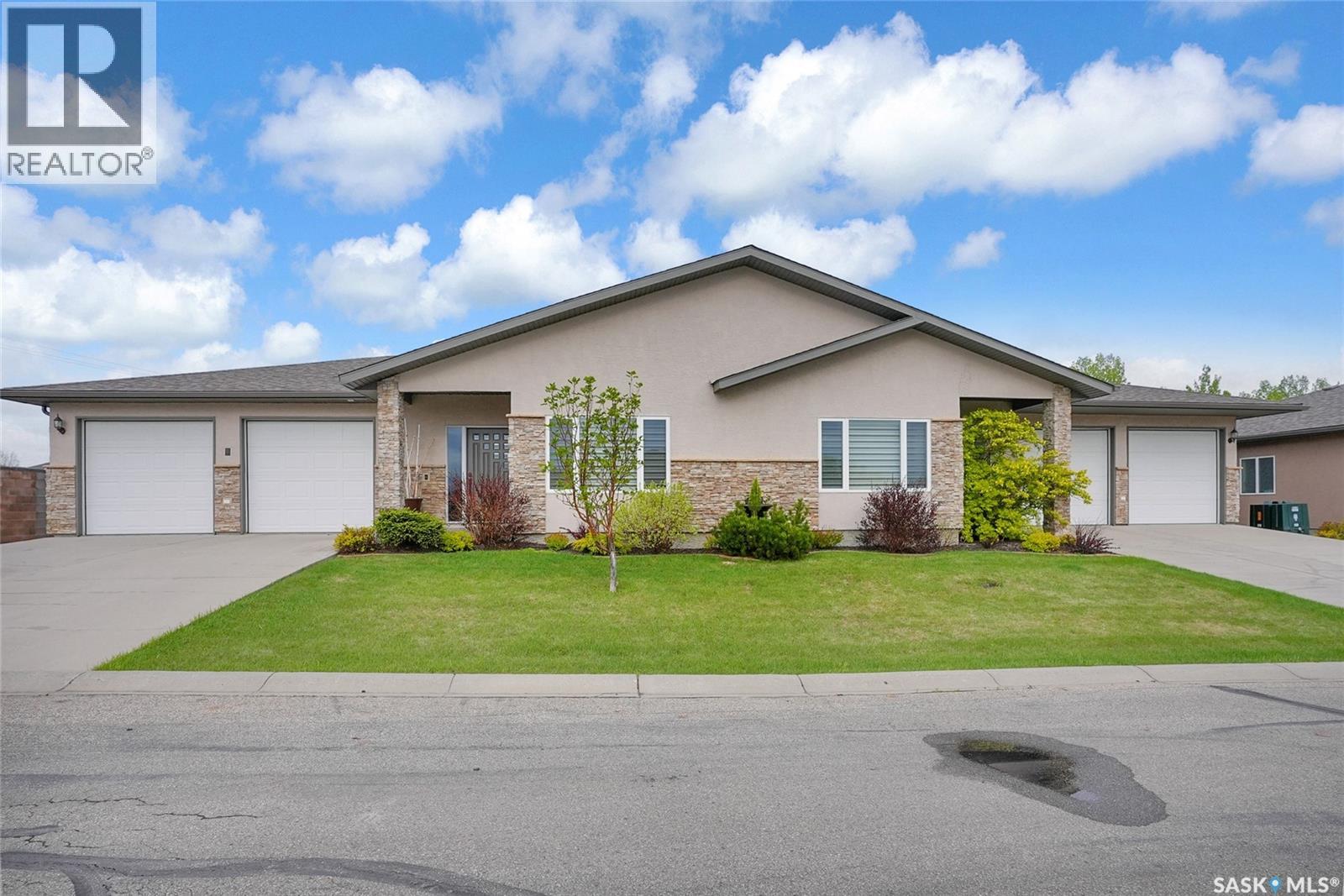 1&2 1590 4th Avenue Nw, Moose Jaw, Saskatchewan  S6J 0A5 - Photo 3 - SK028852