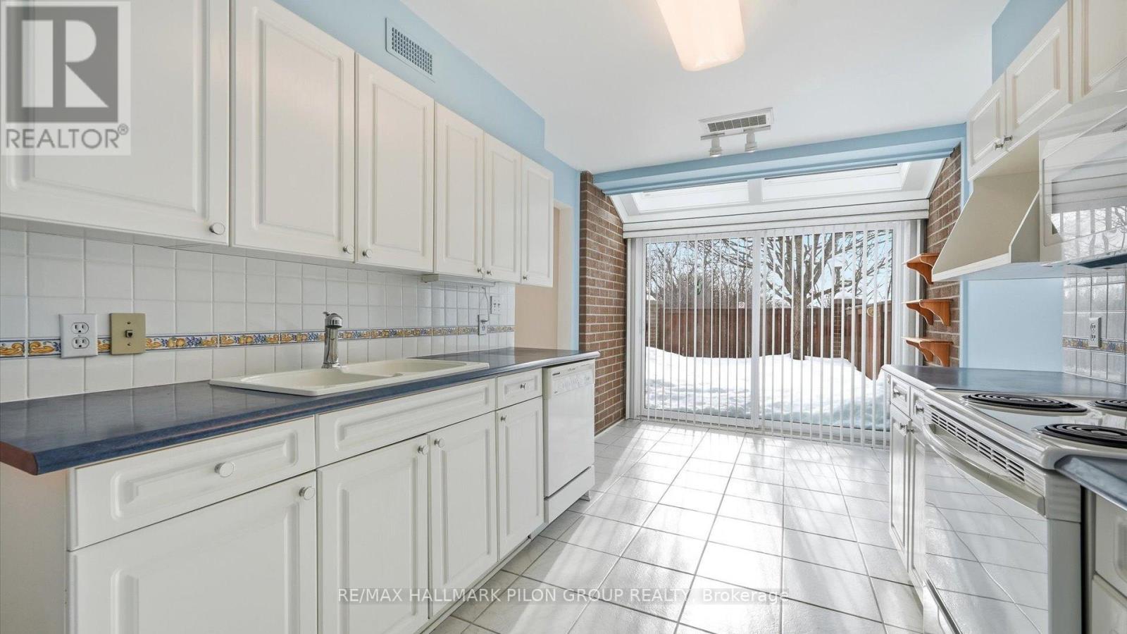 29 - 100 Hillside Drive, Ottawa, Ontario  K1K 4J1 - Photo 8 - X12805238