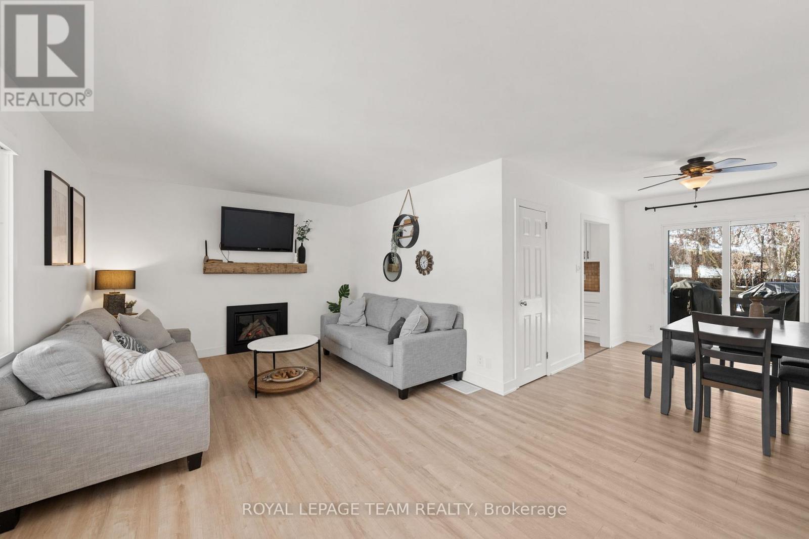 5286 Hillcrest Drive, Ottawa, Ontario  K4M 1E9 - Photo 5 - X12805312