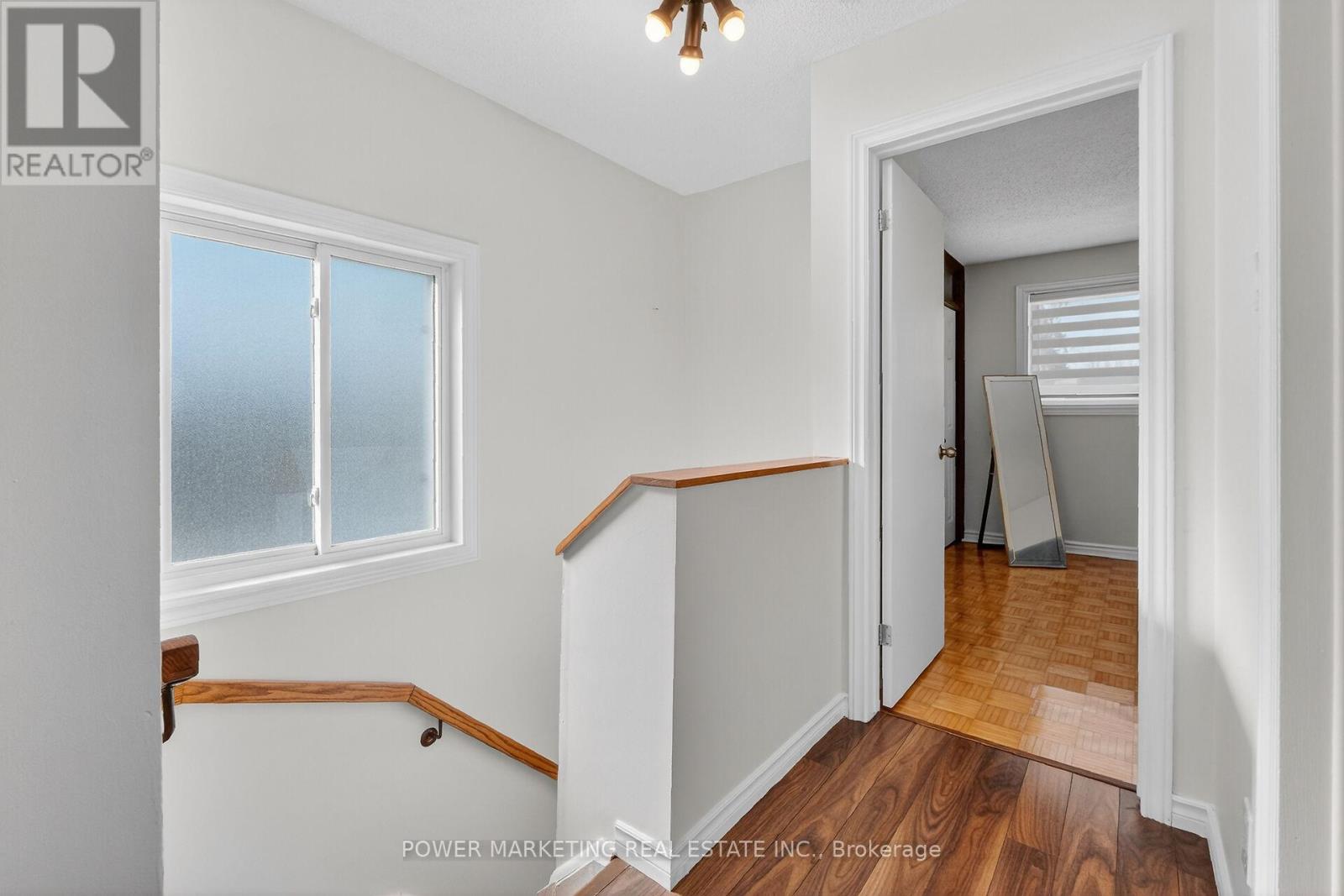 104 Bannerhill, Ottawa, Ontario  K1V 0T4 - Photo 19 - X12805332