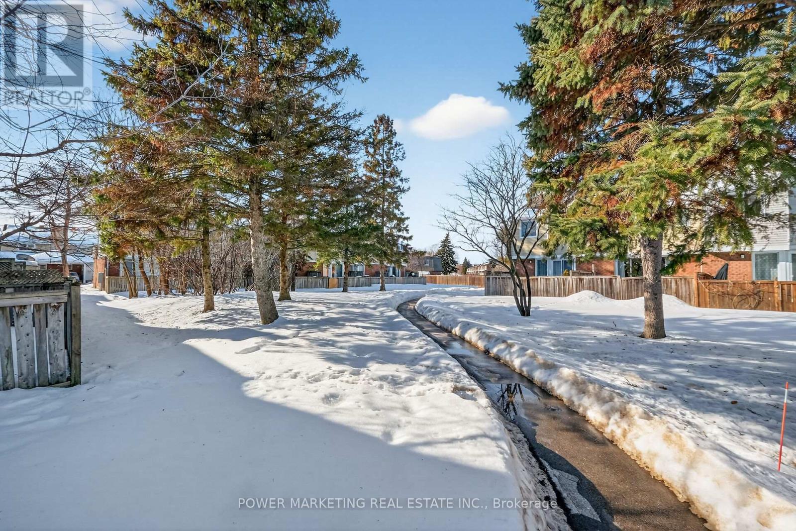 104 Bannerhill, Ottawa, Ontario  K1V 0T4 - Photo 36 - X12805332