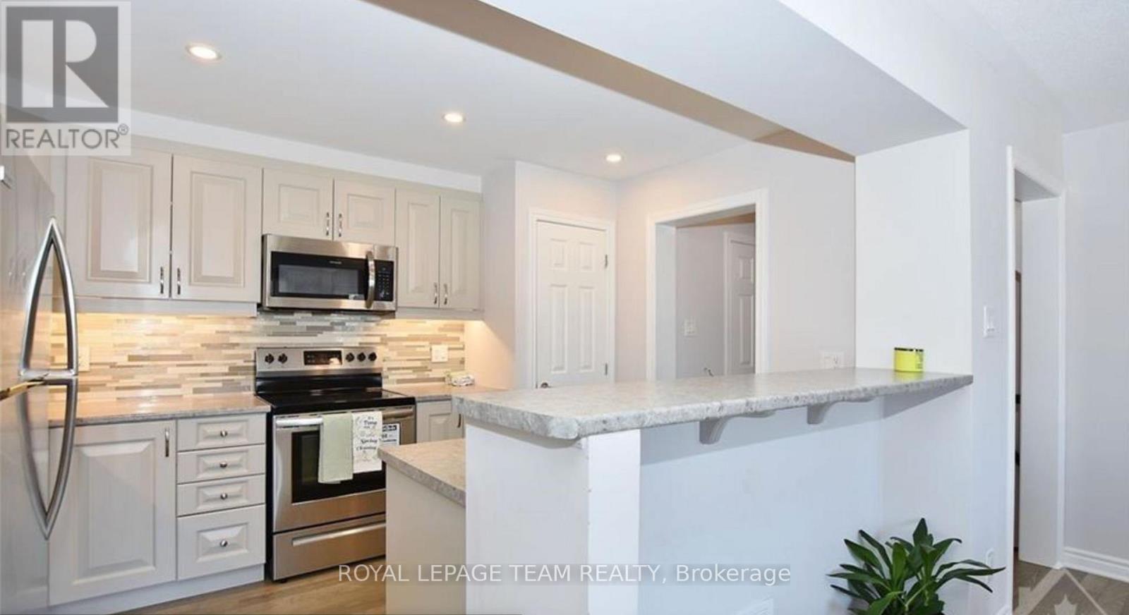 707 Juneberry Lane, Ottawa, Ontario  K2V 0C1 - Photo 9 - X12805388