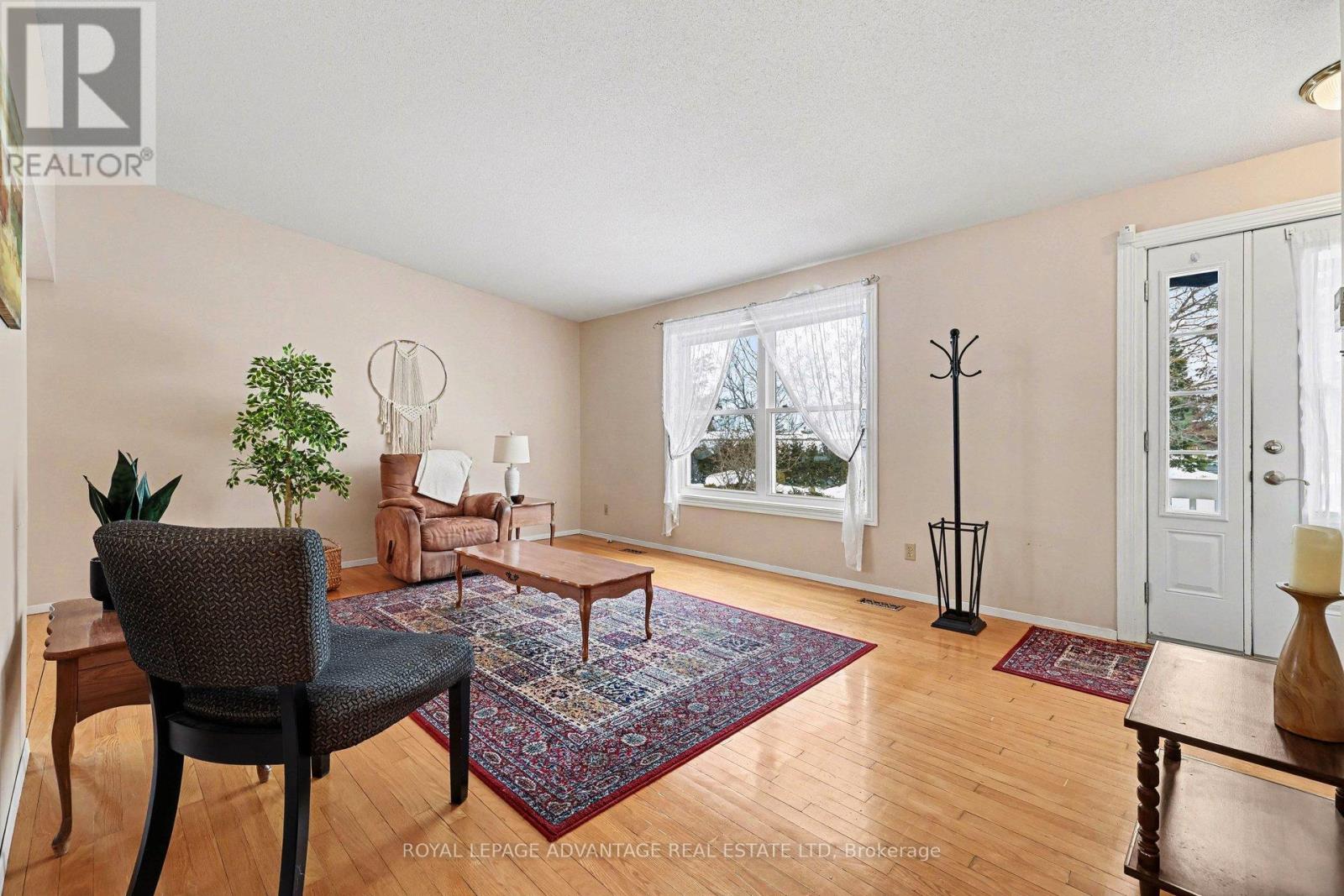 4 Otterdale Crescent E, Rideau Lakes, Ontario  K7A 0J4 - Photo 3 - X12803260