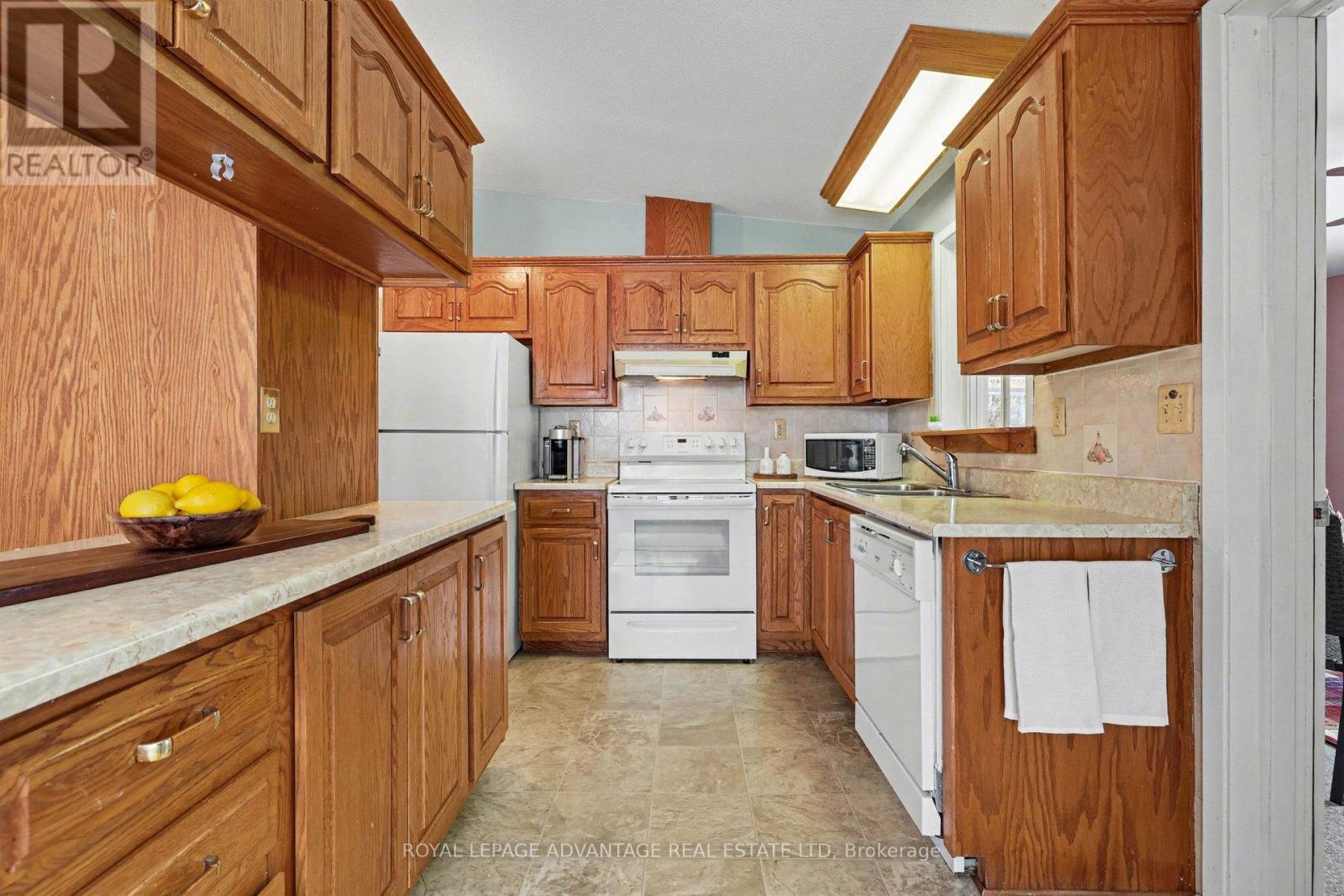 4 Otterdale Crescent E, Rideau Lakes, Ontario  K7A 0J4 - Photo 8 - X12803260