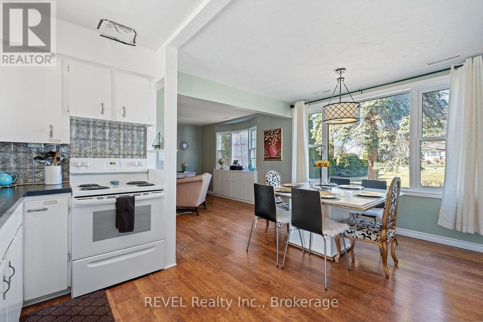 639 Penner Street, Niagara-On-The-Lake, Ontario  L0S 1T0 - Photo 11 - X12805242