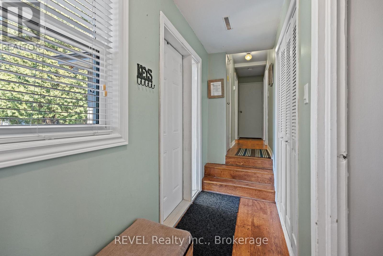 639 Penner Street, Niagara-On-The-Lake, Ontario  L0S 1T0 - Photo 6 - X12805242