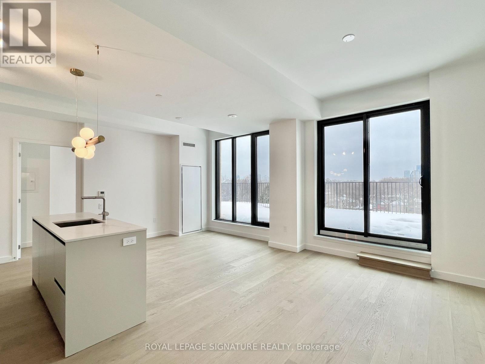 Ph802 - 1720 Bayview Avenue, Toronto, Ontario  M4G 0E5 - Photo 2 - C12805338