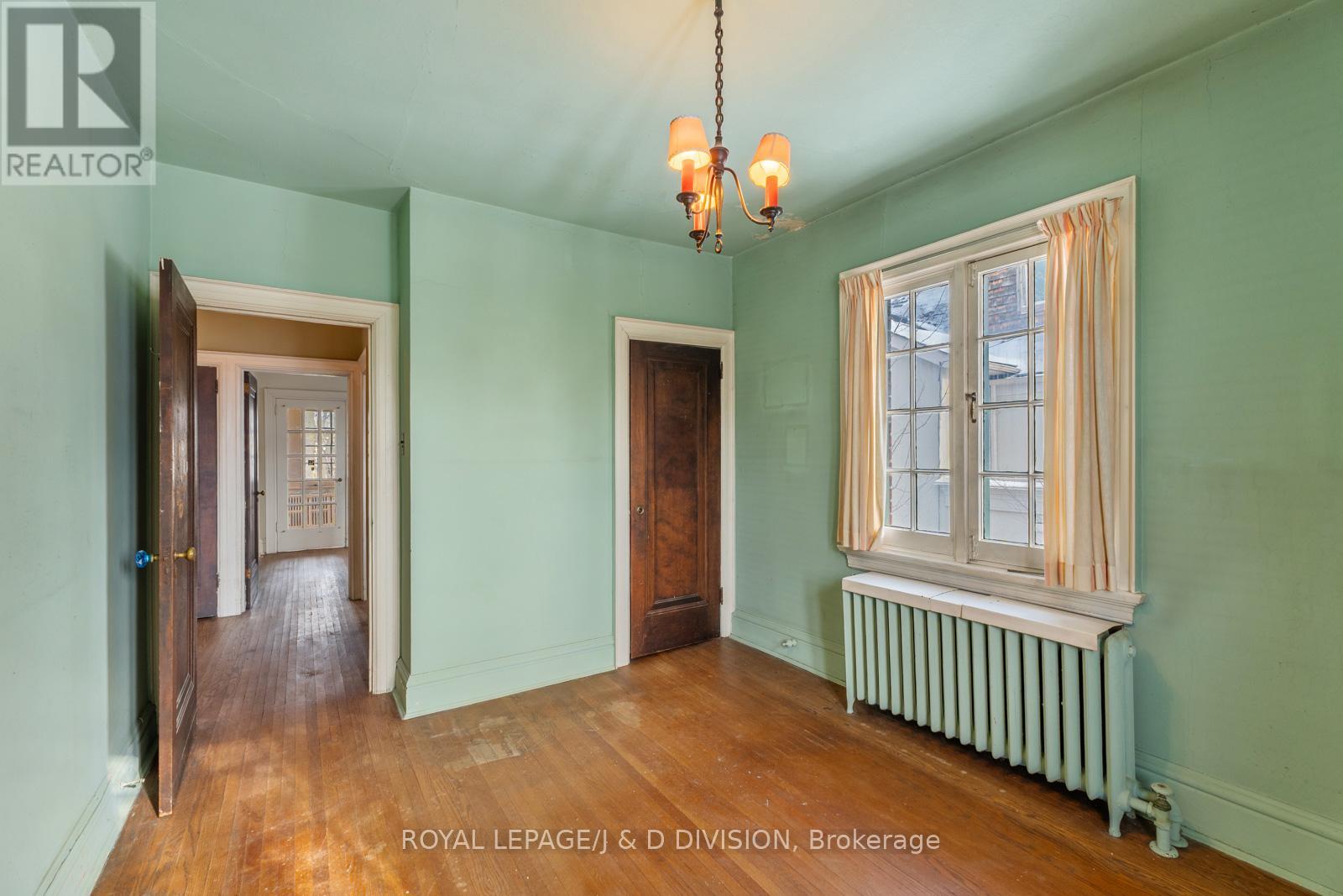 64 Heathdale Road, Toronto, Ontario  M6C 1M8 - Photo 19 - C12805392