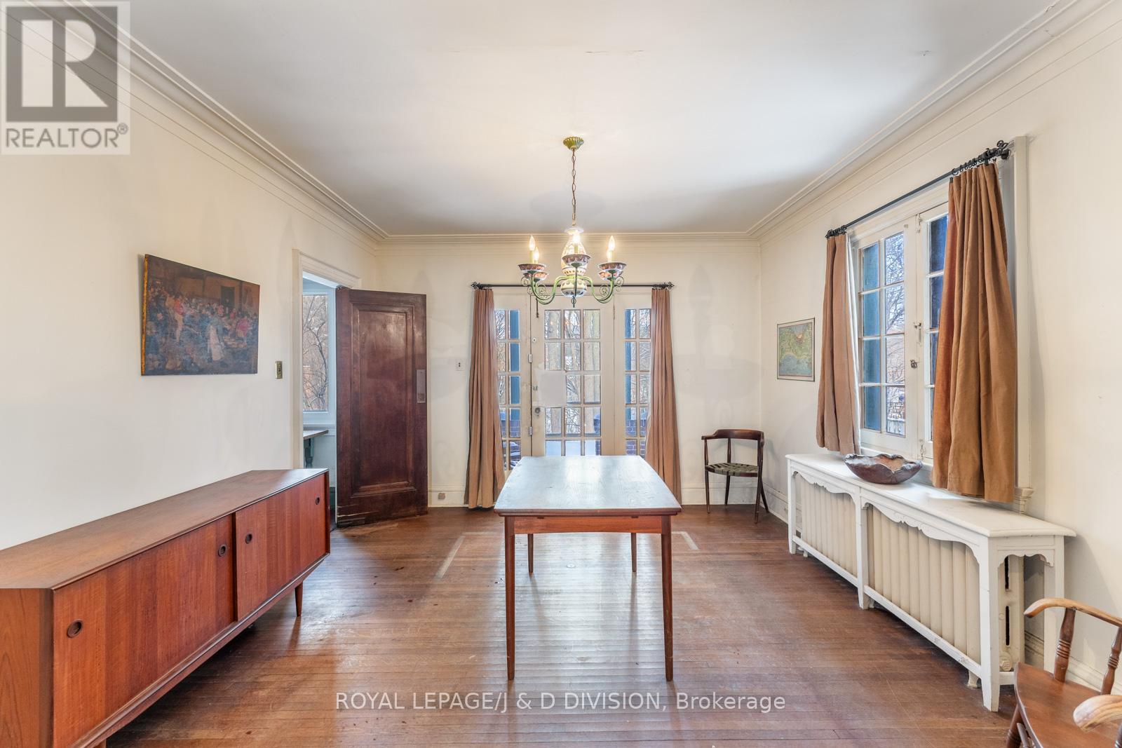 64 Heathdale Road, Toronto, Ontario  M6C 1M8 - Photo 6 - C12805392