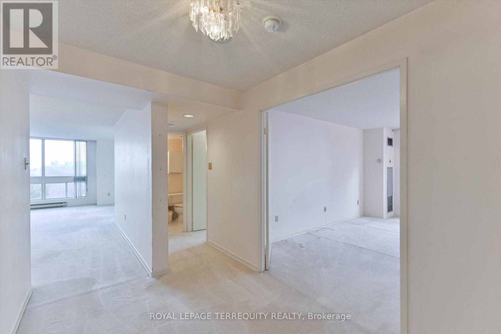 907 - 5 Kenneth Avenue, Toronto, Ontario  M2N 6M7 - Photo 8 - C12805410