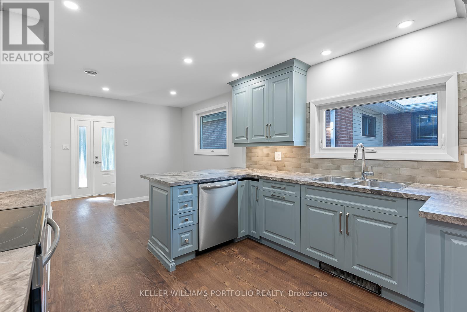 Upper - 32 Gatesview Avenue, Toronto, Ontario  M1J 3G5 - Photo 23 - E12805342