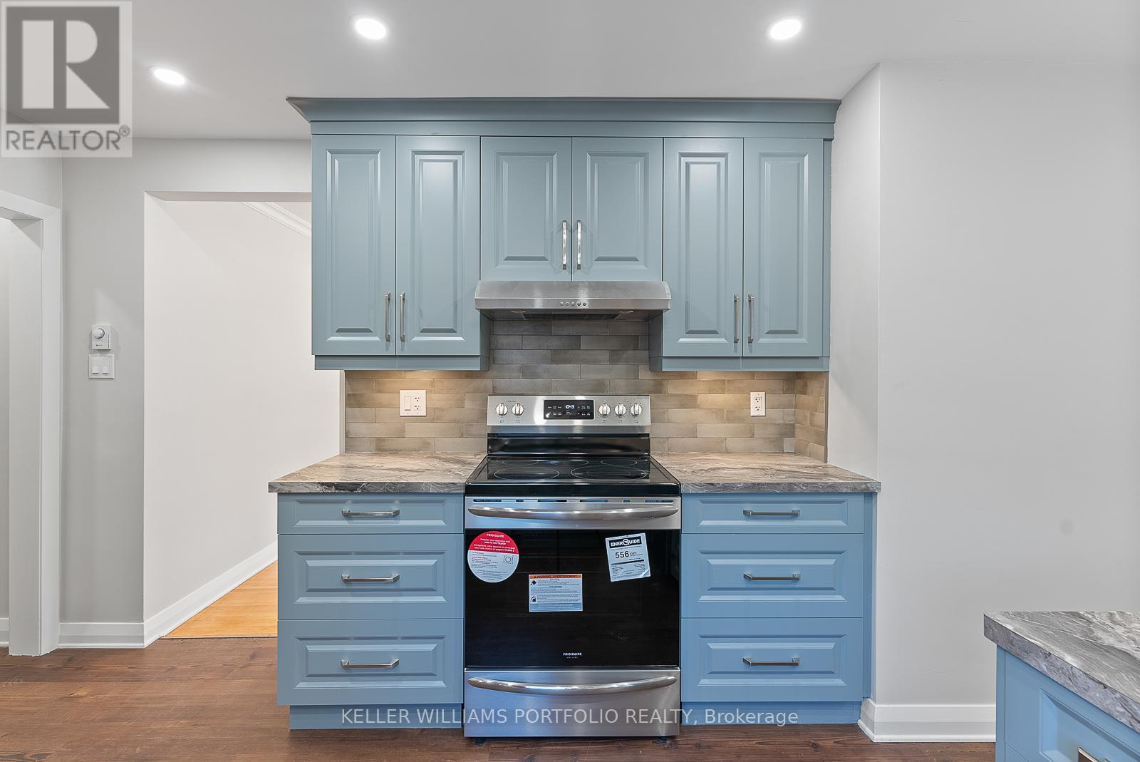 Upper - 32 Gatesview Avenue, Toronto, Ontario  M1J 3G5 - Photo 25 - E12805342