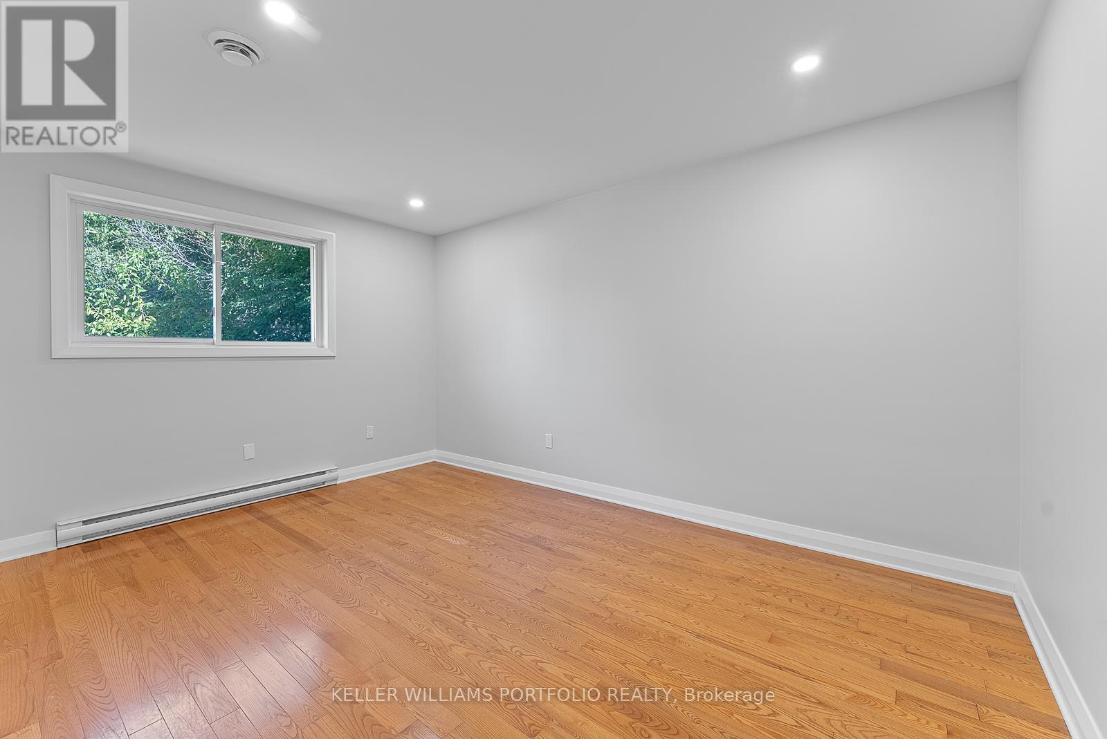 Upper - 32 Gatesview Avenue, Toronto, Ontario  M1J 3G5 - Photo 27 - E12805342