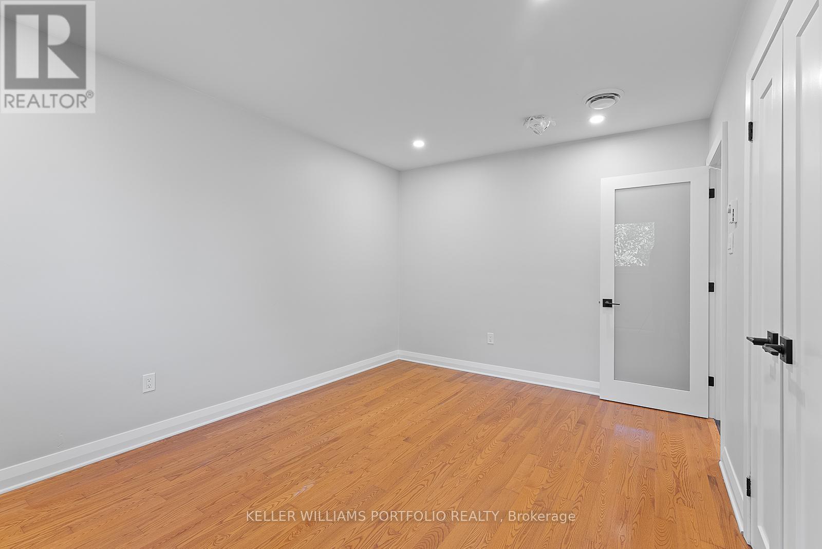 Upper - 32 Gatesview Avenue, Toronto, Ontario  M1J 3G5 - Photo 30 - E12805342