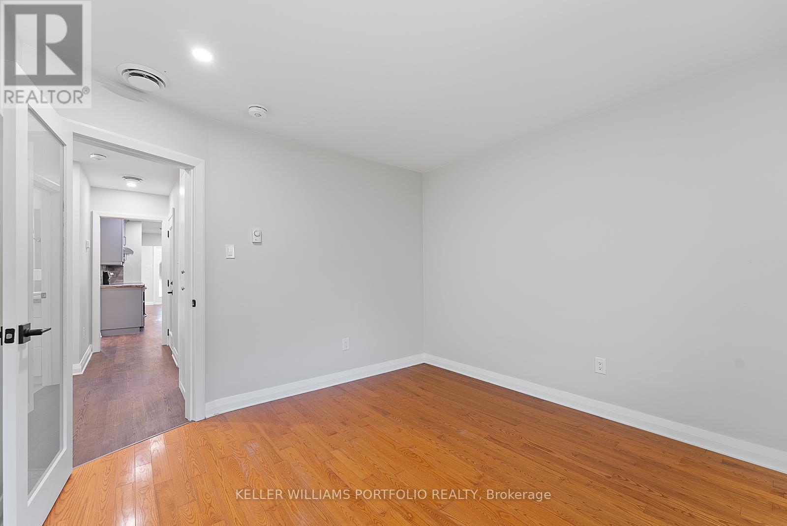 Upper - 32 Gatesview Avenue, Toronto, Ontario  M1J 3G5 - Photo 34 - E12805342