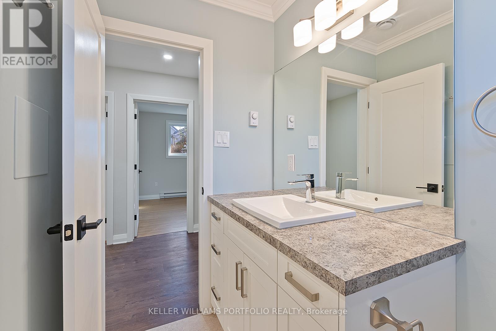 Upper - 32 Gatesview Avenue, Toronto, Ontario  M1J 3G5 - Photo 41 - E12805342