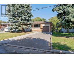 UPPER - 32 GATESVIEW AVENUE, Toronto, Ontario