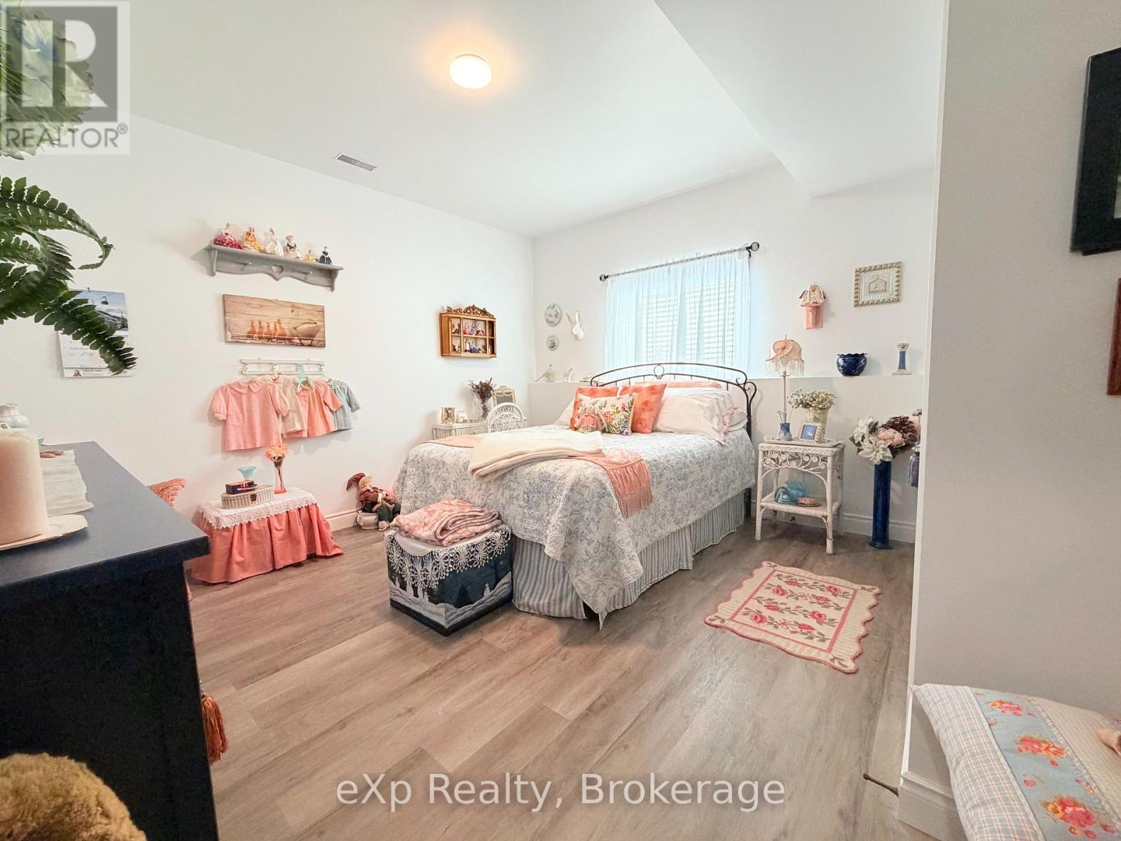 133 Helena Street, West Grey, Ontario  N0B 1C0 - Photo 21 - X12803548