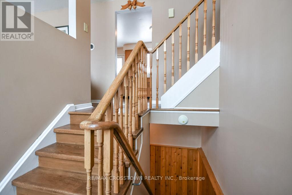 169 Oriole Drive, East Gwillimbury, Ontario  L9N 1G9 - Photo 13 - N12805256