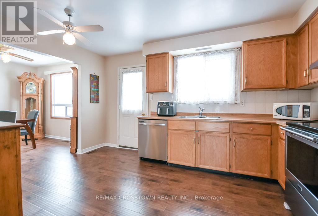 169 Oriole Drive, East Gwillimbury, Ontario  L9N 1G9 - Photo 23 - N12805256