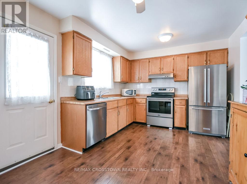 169 Oriole Drive, East Gwillimbury, Ontario  L9N 1G9 - Photo 25 - N12805256