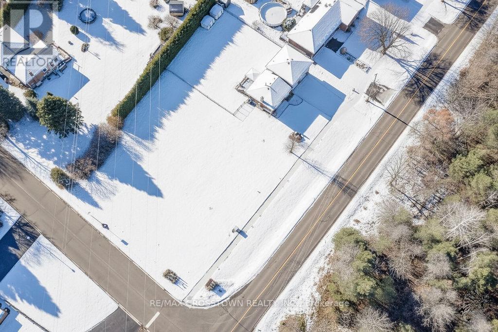 169 Oriole Drive, East Gwillimbury, Ontario  L9N 1G9 - Photo 8 - N12805256