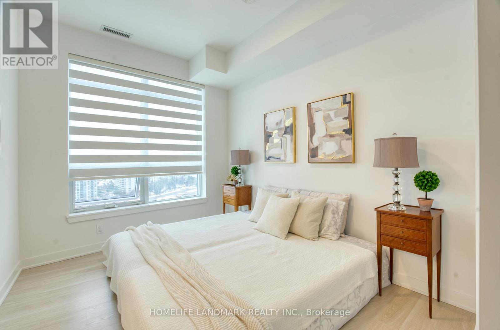 B1505 - 50 Upper Mall Way, Vaughan, Ontario  L4J 0L8 - Photo 2 - N12805274