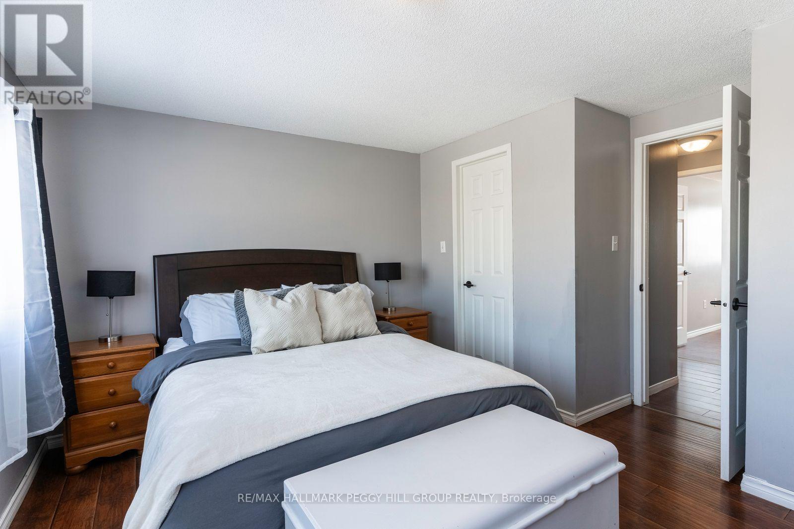 186 Dunsmore Lane, Barrie, Ontario  L4M 6Z8 - Photo 7 - S12805244