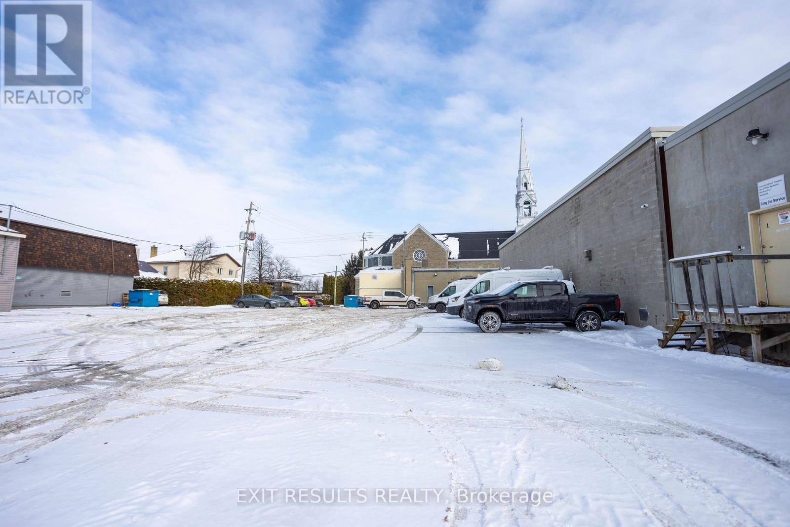 1027 Notre Dame Street, Russell, Ontario  K0A 1W0 - Photo 36 - X12805176