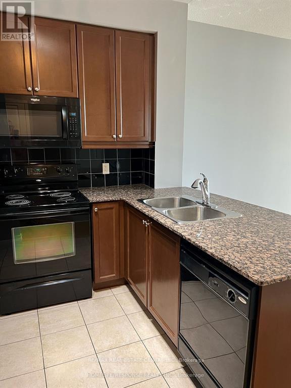 1302 - 70 Absolute Avenue, Mississauga (City Centre), Ontario  L4Z 0A4 - Photo 7 - W12805240