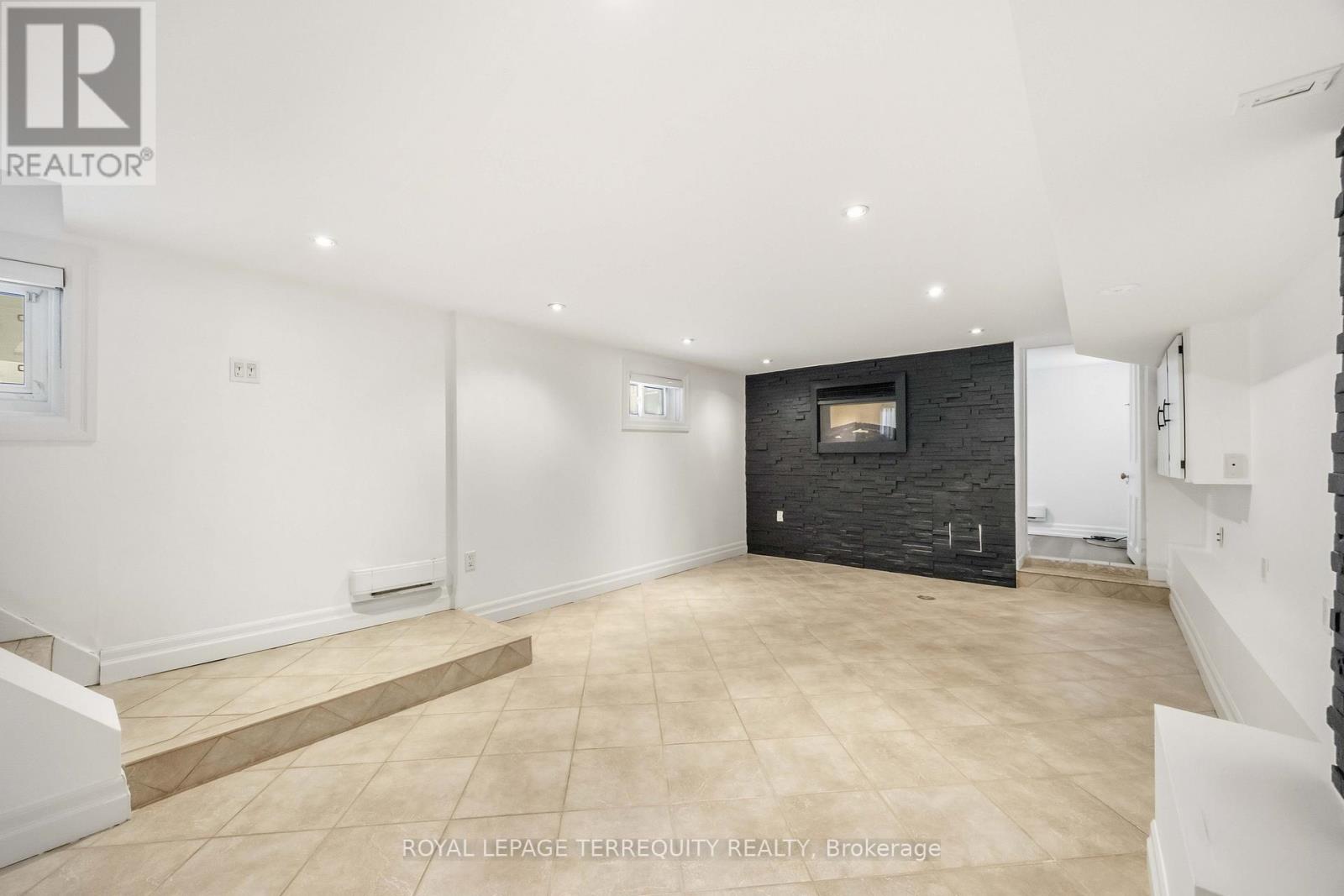 Bsmt - 289 Boon Avenue, Toronto, Ontario  M6E 4A2 - Photo 3 - W12805254