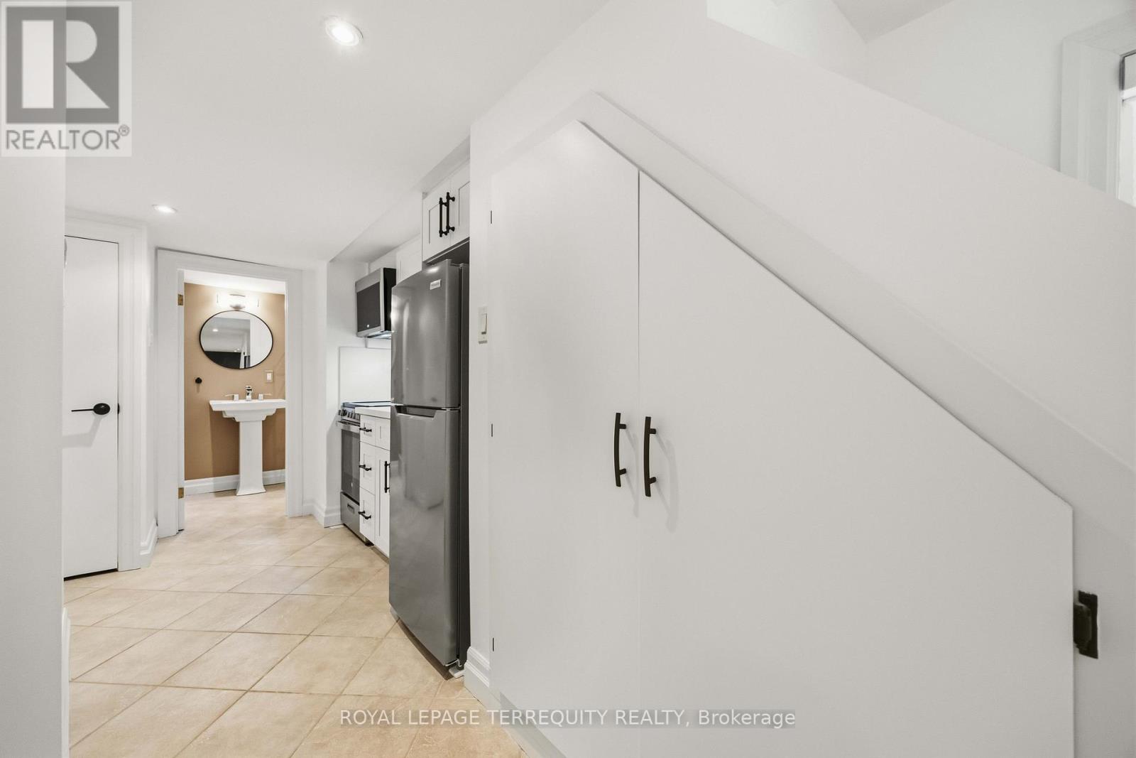 Bsmt - 289 Boon Avenue, Toronto, Ontario  M6E 4A2 - Photo 6 - W12805254