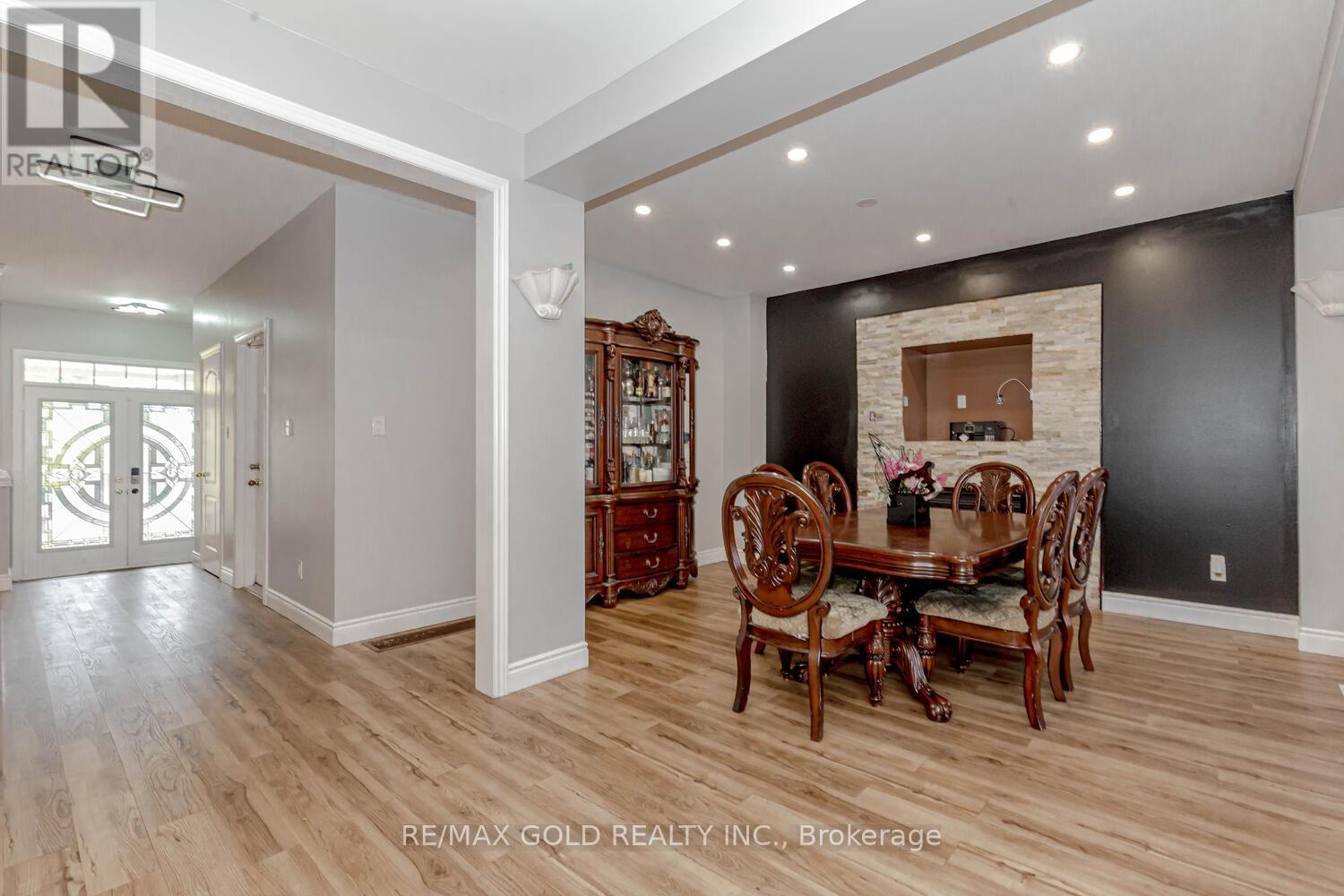 33 Hopecrest Place, Brampton, Ontario  L6R 2V1 - Photo 16 - W12805258