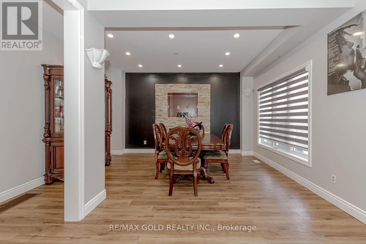 33 Hopecrest Place, Brampton, Ontario  L6R 2V1 - Photo 17 - W12805258