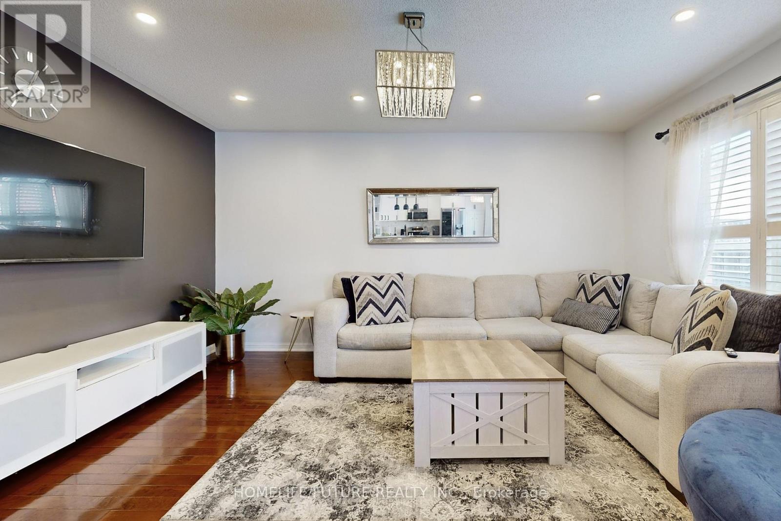 665 Savoline Boulevard, Milton, Ontario  L9T 0N2 - Photo 3 - W12805268