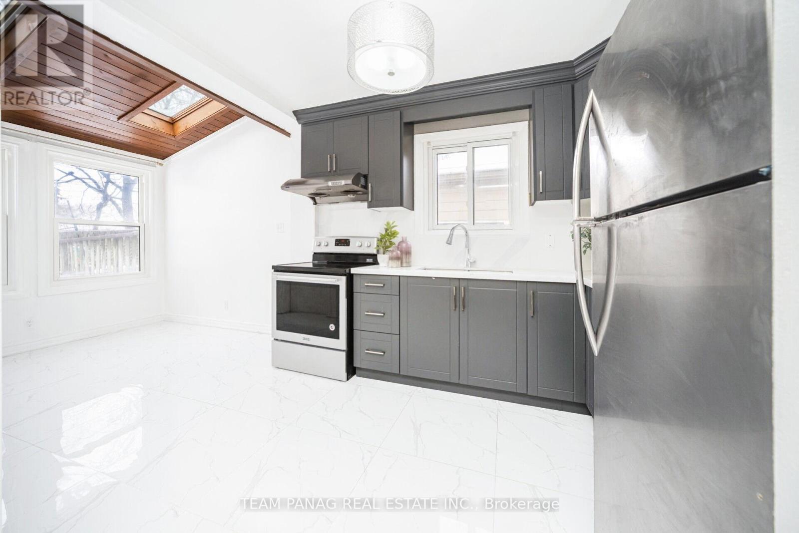 30 Parkway Avenue, Brampton, Ontario  L6X 2G4 - Photo 13 - W12805362