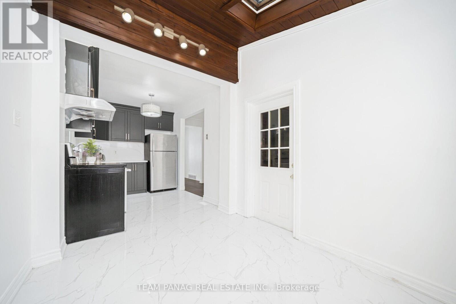 30 Parkway Avenue, Brampton, Ontario  L6X 2G4 - Photo 21 - W12805362