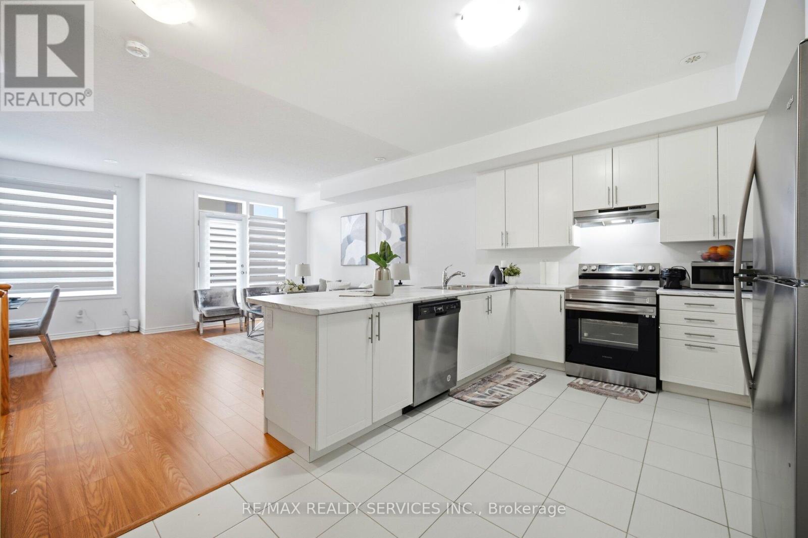 47 Tiveron Avenue, Caledon, Ontario  L7C 4L6 - Photo 19 - W12805376