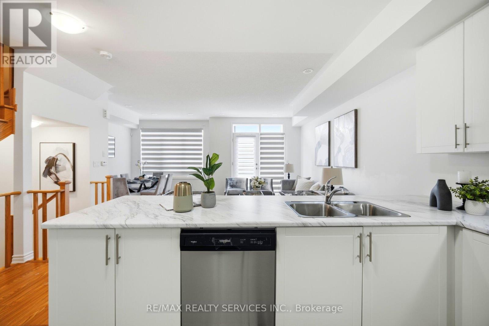 47 Tiveron Avenue, Caledon, Ontario  L7C 4L6 - Photo 20 - W12805376