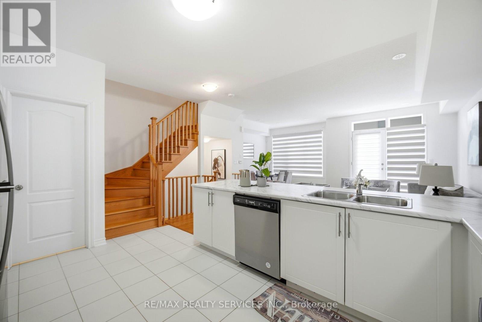 47 Tiveron Avenue, Caledon, Ontario  L7C 4L6 - Photo 21 - W12805376