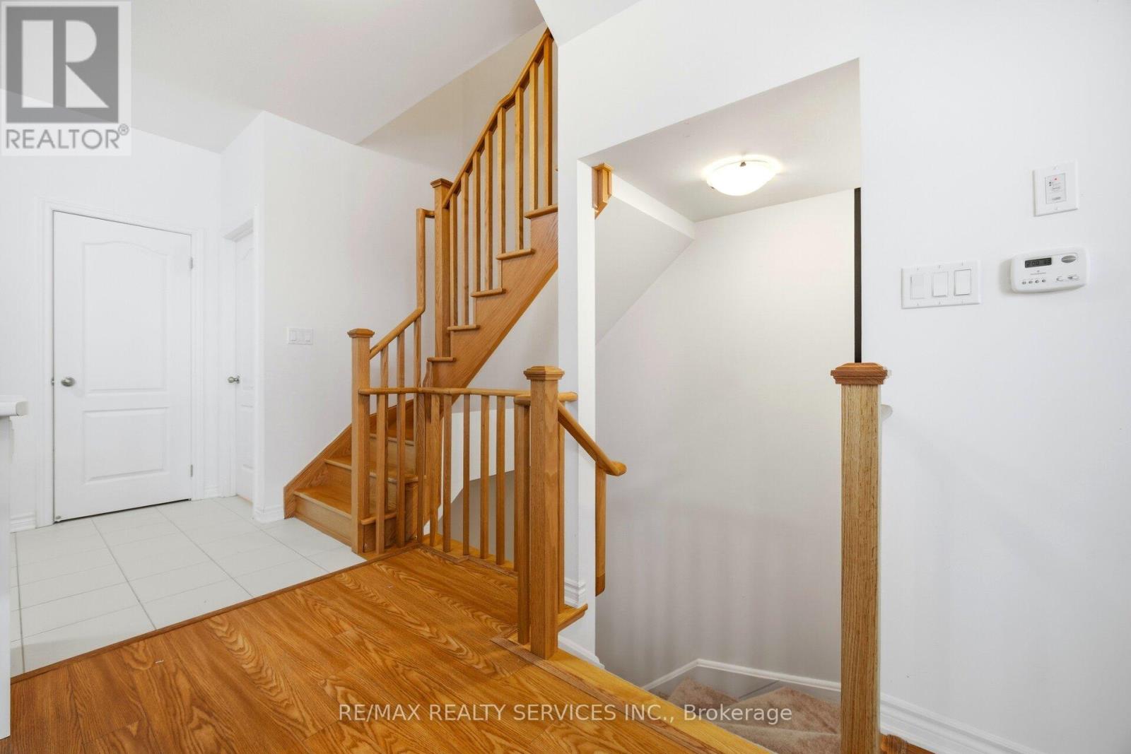 47 Tiveron Avenue, Caledon, Ontario  L7C 4L6 - Photo 9 - W12805376