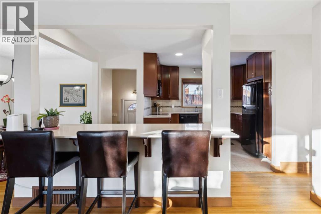 35 45 Street Sw, Calgary, Alberta  T3C 2B2 - Photo 5 - A2287636