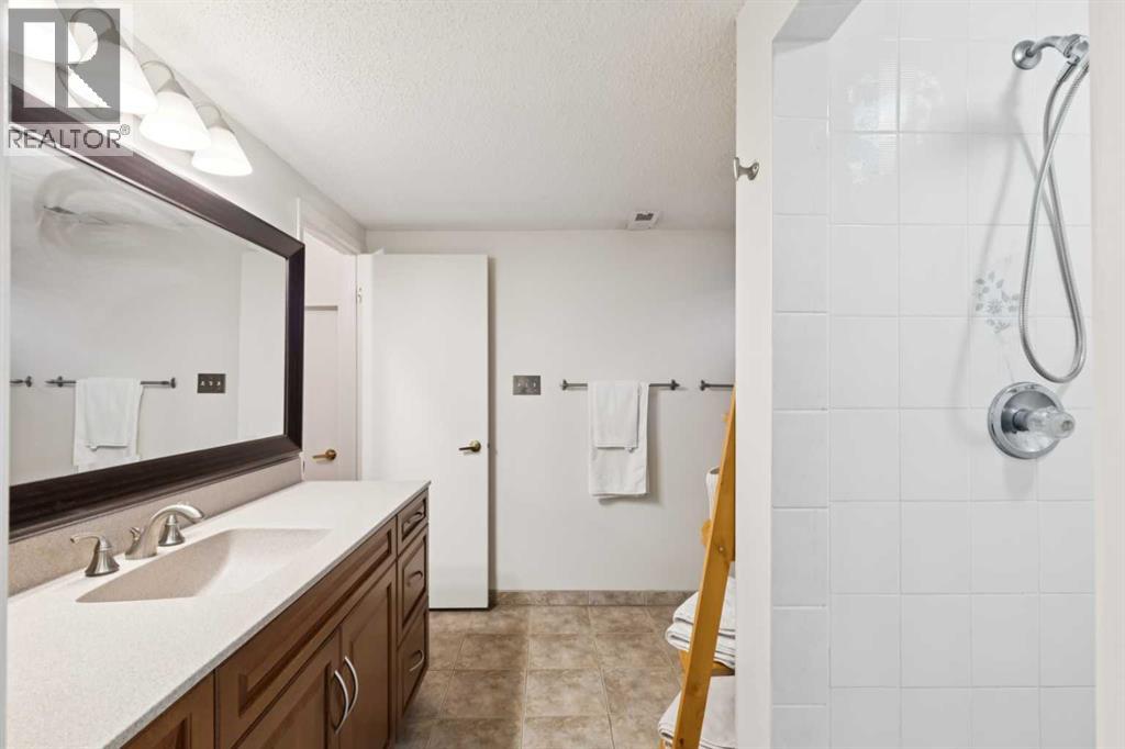 35 45 Street Sw, Calgary, Alberta  T3C 2B2 - Photo 22 - A2287636