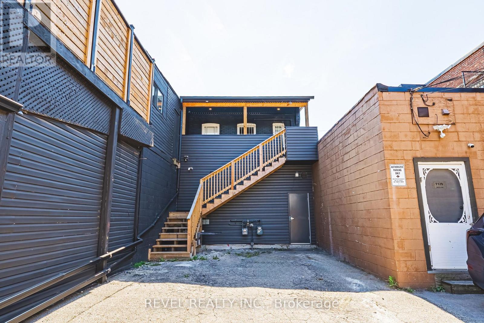 1127 Main Street E, Hamilton, Ontario  L8M 1P2 - Photo 25 - X12805360