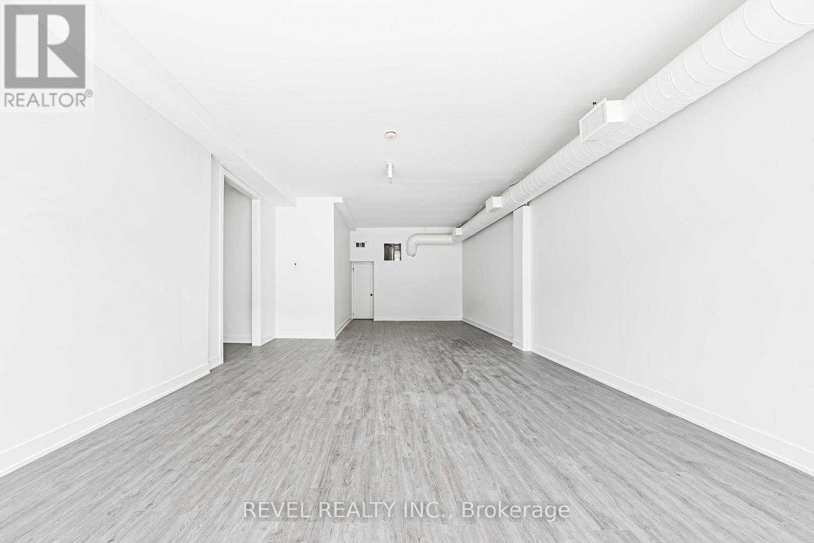 1127 Main Street E, Hamilton, Ontario  L8M 1P2 - Photo 3 - X12805360