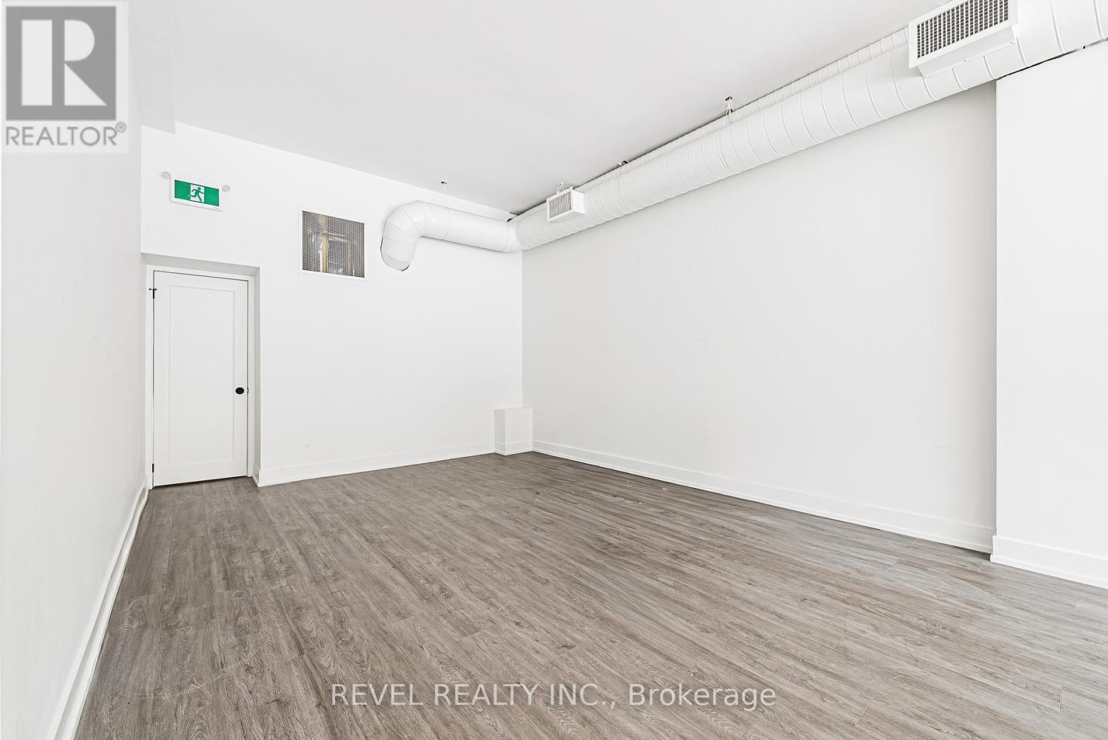 1127 Main Street E, Hamilton, Ontario  L8M 1P2 - Photo 7 - X12805360