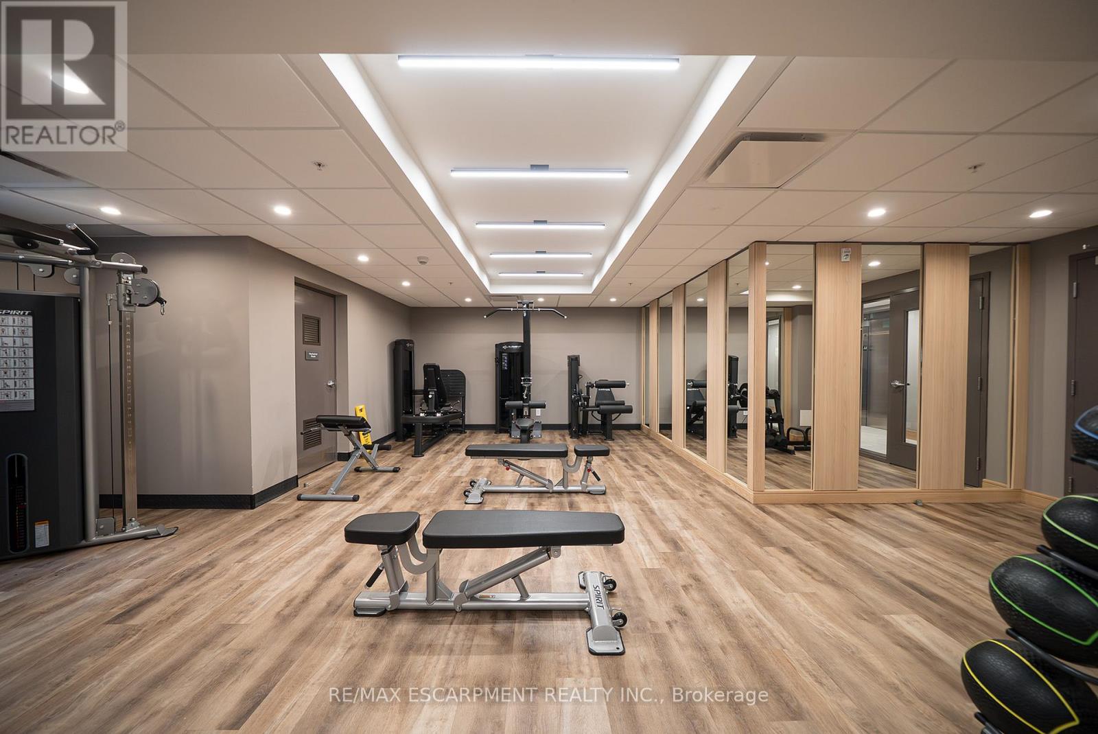 502 - 34 Norman Street, Brantford, Ontario  N3R 2Y1 - Photo 24 - X12805386