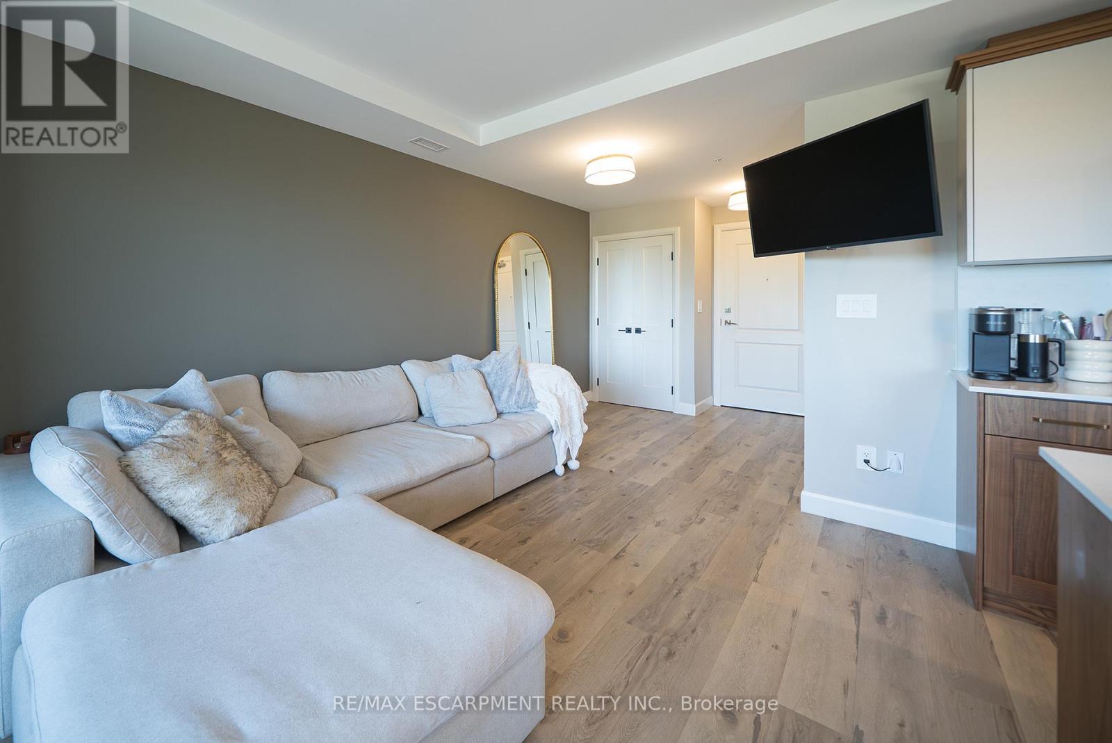 502 - 34 Norman Street, Brantford, Ontario  N3R 2Y1 - Photo 11 - X12805394