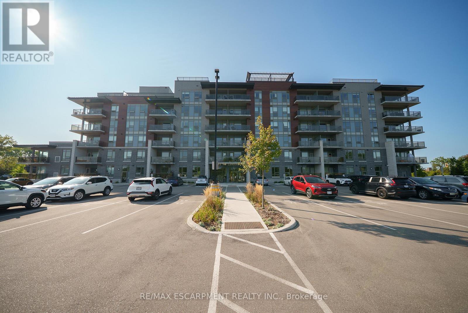 502 - 34 Norman Street, Brantford, Ontario  N3R 2Y1 - Photo 2 - X12805394